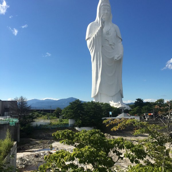 100 metrelik Japon işi heykel: Sendai Daikannon