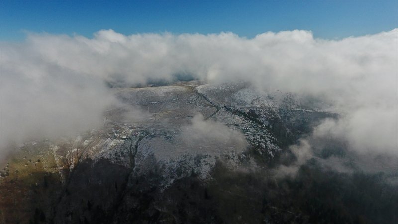 Düzce'de 1830 rakımlı Kardüz Yaylası'na kar yağdı