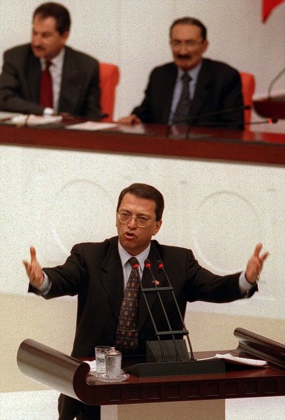 Vefatının 1. yılında fotoğraflarla Mesut Yılmaz