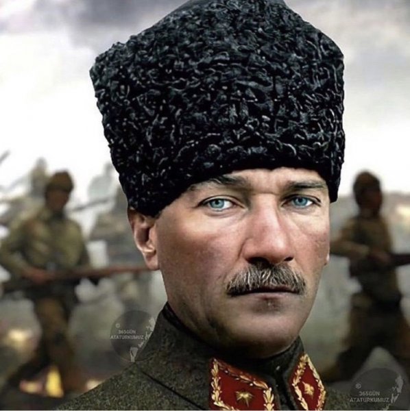 Ünlü isimlerin '29 Ekim Cumhuriyet Bayramı' paylaşımları