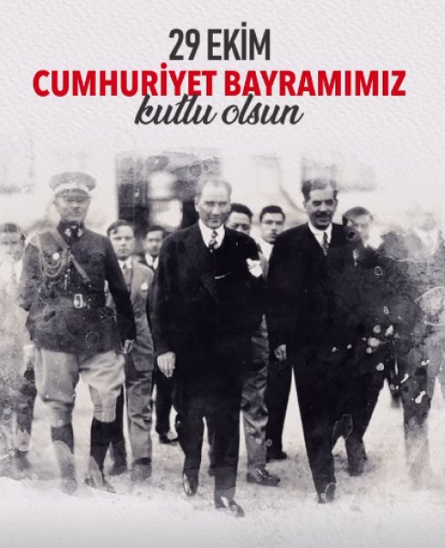 Ünlü isimlerin '29 Ekim Cumhuriyet Bayramı' paylaşımları
