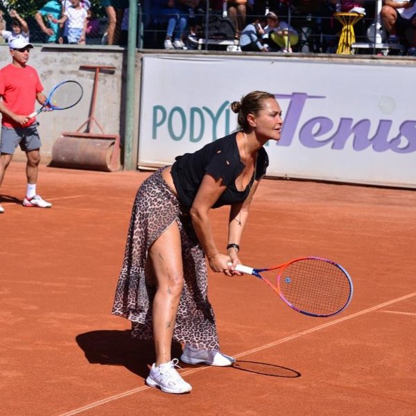 Hülya Avşar'ın spor halleri 