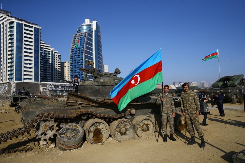 Karabağ Zaferi'nin birinci yıl dönümünde şehitler anıldı