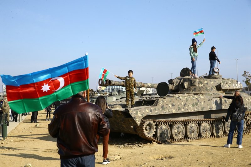 Karabağ Zaferi'nin birinci yıl dönümünde şehitler anıldı