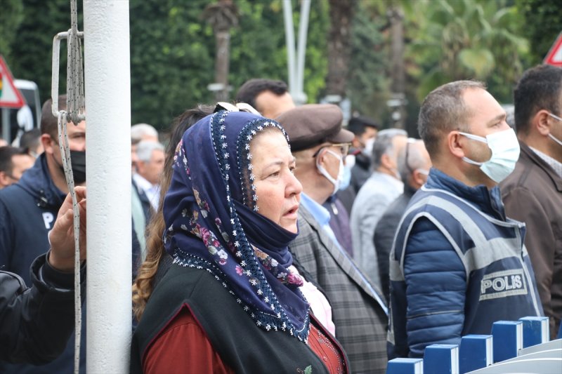 Yurt genelinde hayat saat 09.05'te 1 dakikalığına durdu 