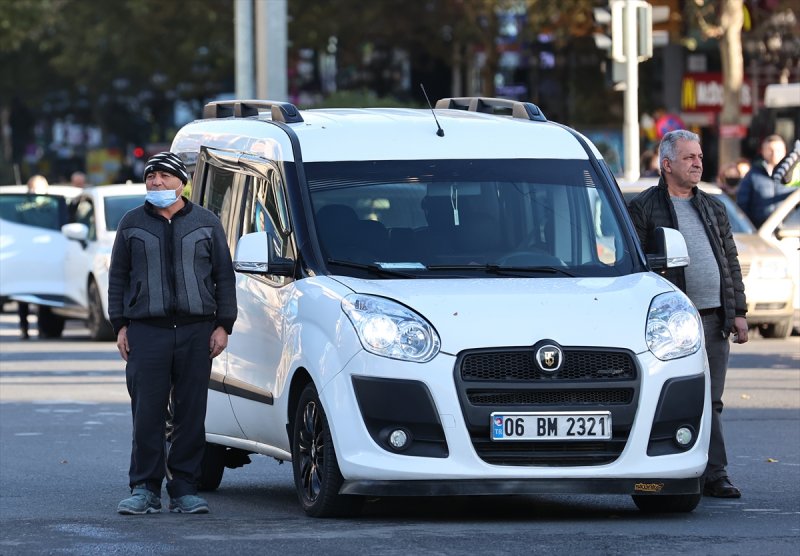 Yurt genelinde hayat saat 09.05'te 1 dakikalığına durdu 