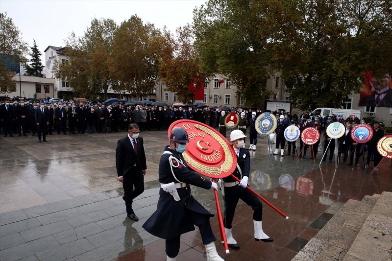 Yurt genelinde hayat saat 09.05'te 1 dakikalığına durdu 
