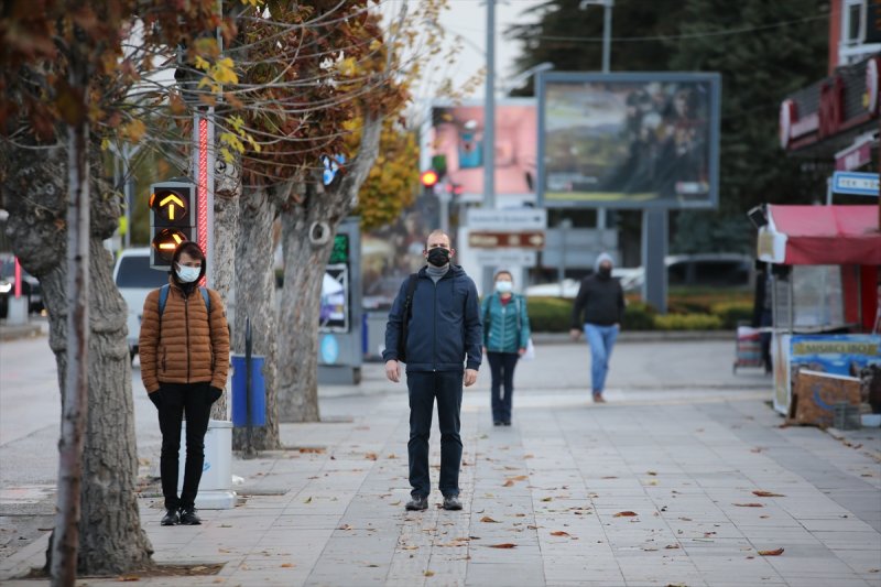Yurt genelinde hayat saat 09.05'te 1 dakikalığına durdu 