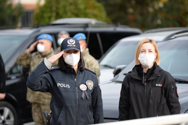 Yurt genelinde hayat saat 09.05'te 1 dakikalığına durdu 