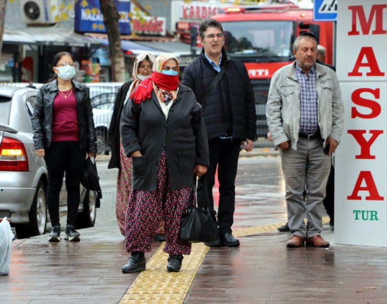 Yurt genelinde hayat saat 09.05'te 1 dakikalığına durdu 