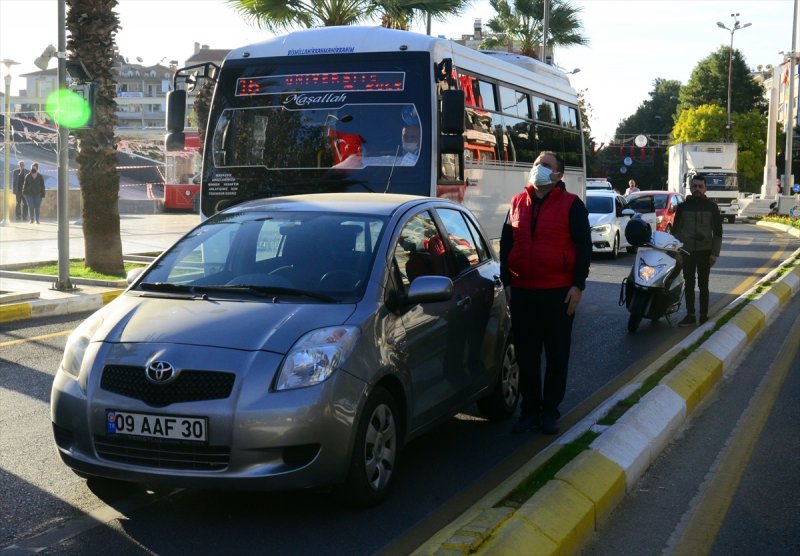 Yurt genelinde hayat saat 09.05'te 1 dakikalığına durdu 