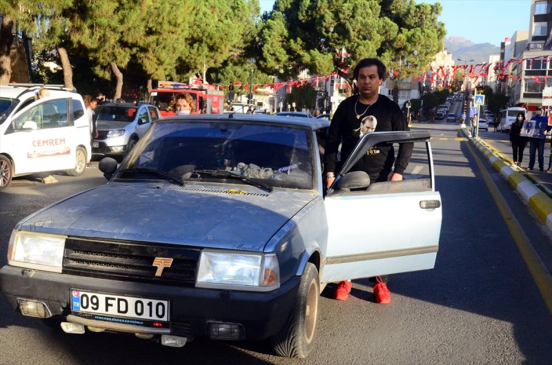 Yurt genelinde hayat saat 09.05'te 1 dakikalığına durdu 