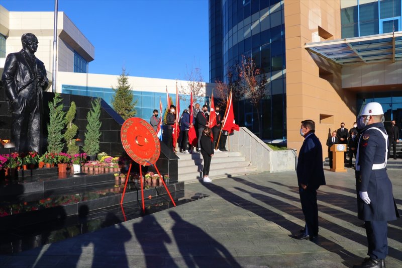 Yurt genelinde hayat saat 09.05'te 1 dakikalığına durdu 