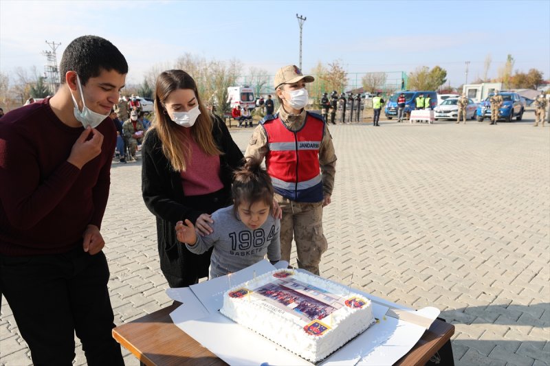 Iğdır'da özel öğrenciler, Mehmetçik ile buluştu