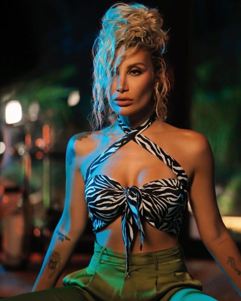 Sosyal medyada İrem Derici