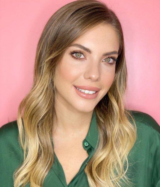 Son dönemin sevilen kadın oyuncusu Eda Ece'nin paylaşımları