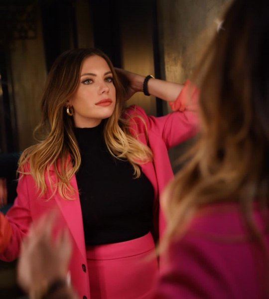 Son dönemin sevilen kadın oyuncusu Eda Ece'nin paylaşımları