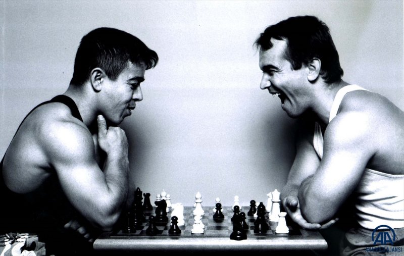 'Cep Herkülü' Milli halterci Naim Süleymanoğlu'nun ölüm yıldönümü