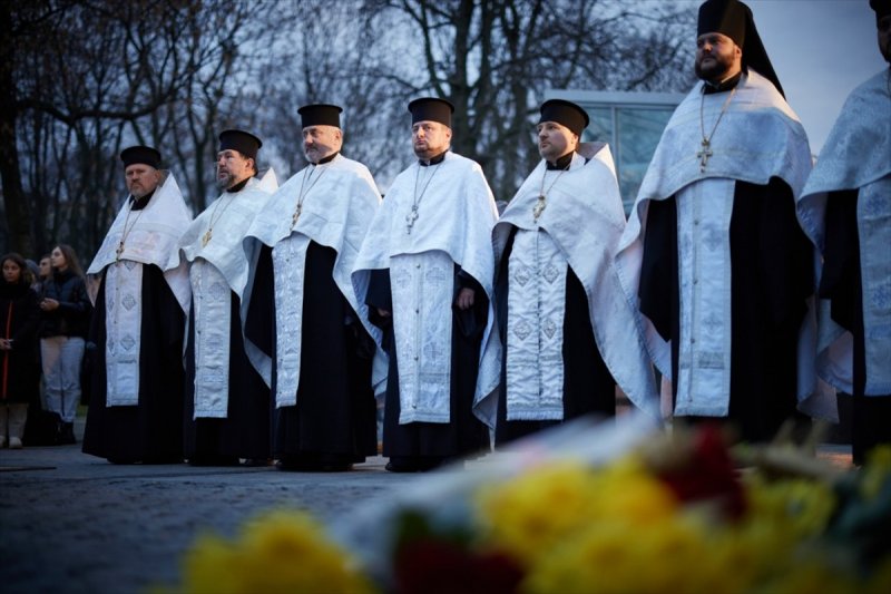 Ukrayna'da Holodomor trajedisinin kurbanları anıldı