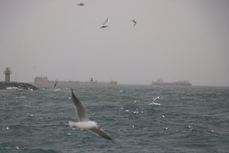 Ülkenin kıyı kesimlerinden lodos manzaraları