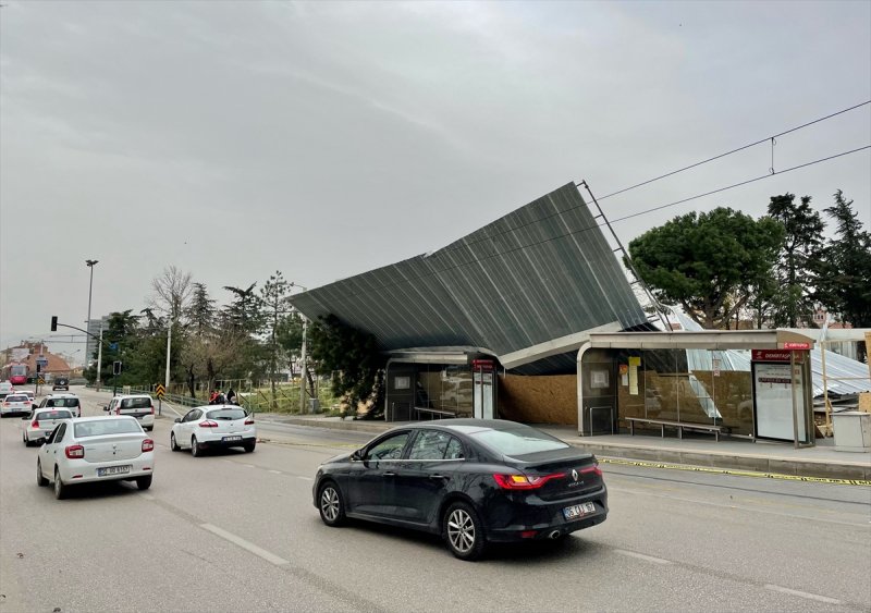 Ülkenin kıyı kesimlerinden lodos manzaraları