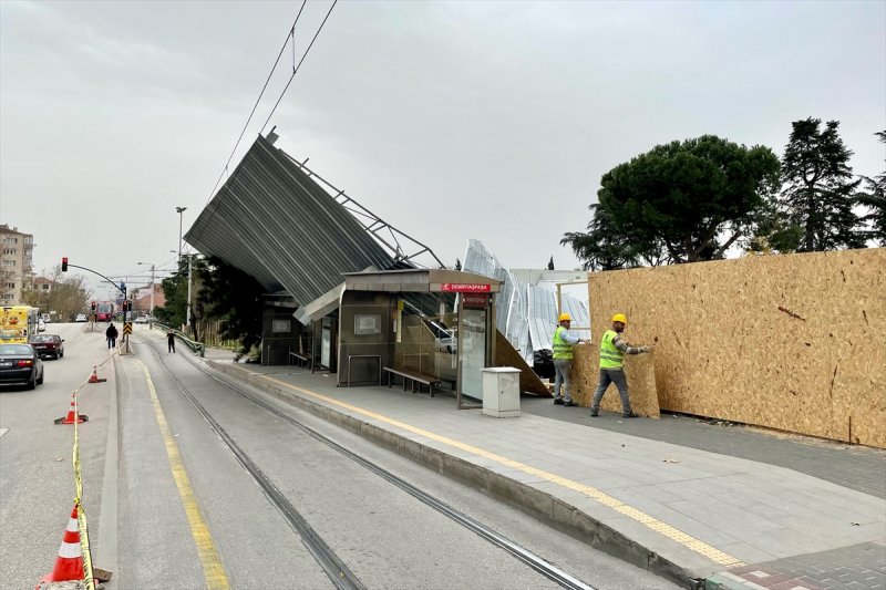 Ülkenin kıyı kesimlerinden lodos manzaraları