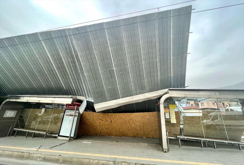 Ülkenin kıyı kesimlerinden lodos manzaraları