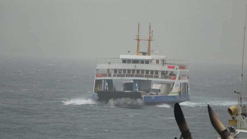 Ülkenin kıyı kesimlerinden lodos manzaraları