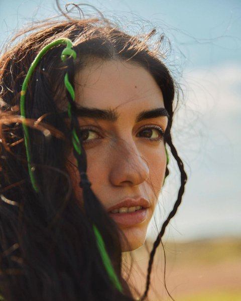 Yeni neslin yetenekli oyuncusu: Hazar Ergüçlü