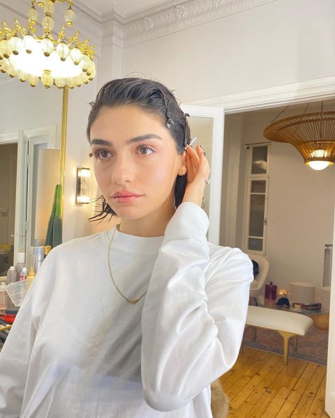 Yeni neslin yetenekli oyuncusu: Hazar Ergüçlü