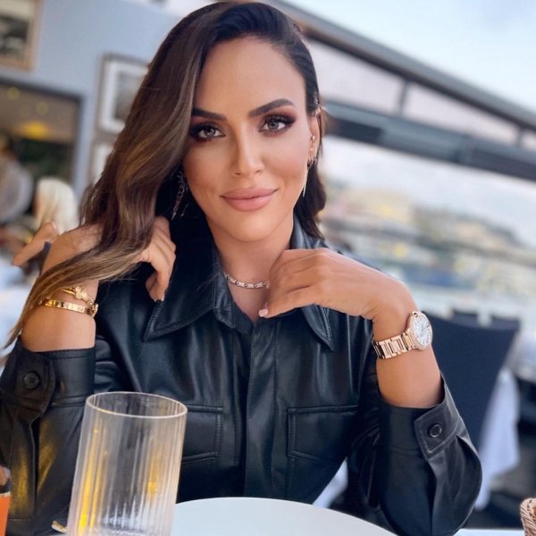 Spiker Buket Aydın'ın cesur pozları