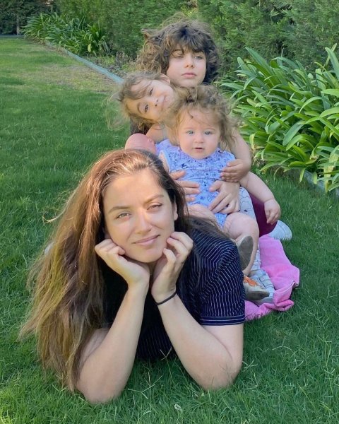 Yağmur Sarıoğlu ve ailesi