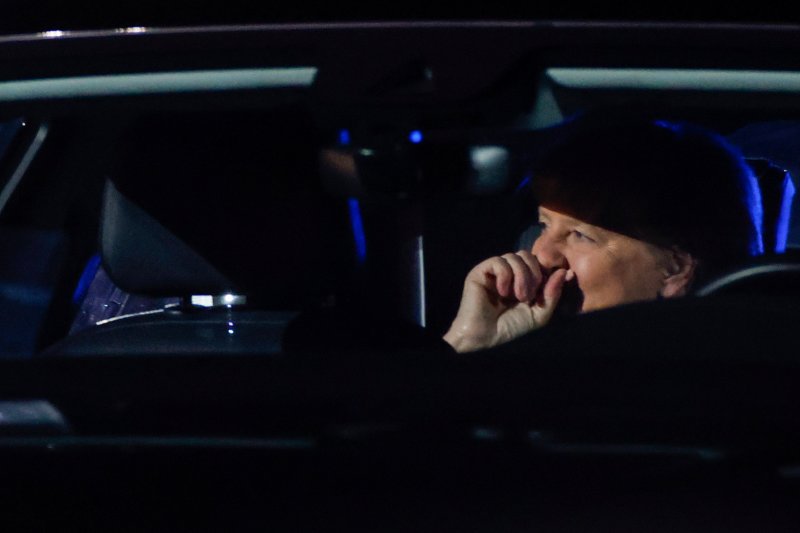 Almanya Başbakanı Merkel için askeri veda töreni