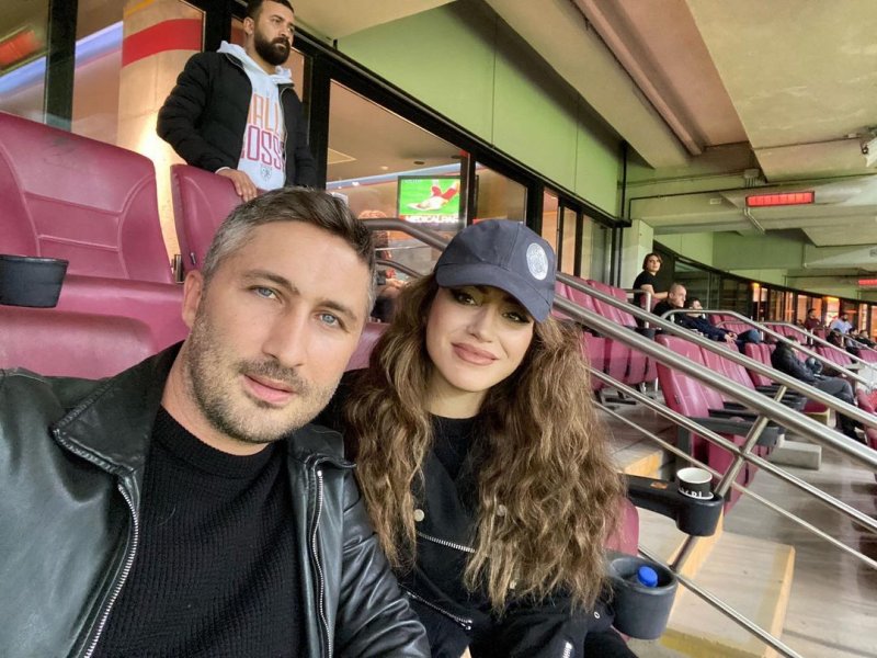 Yağmur Sarıoğlu ve ailesi