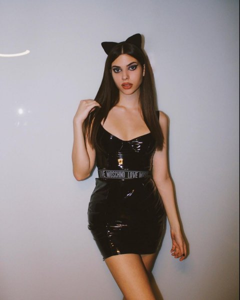 Cesur fotoğraflarıyla gündeme gelen Derin Talu