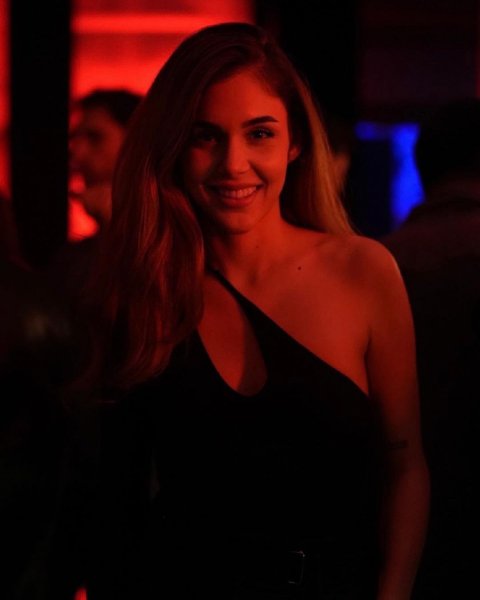 Son günlerde tartışmalarıyla gündem olan Berfu Yenenler