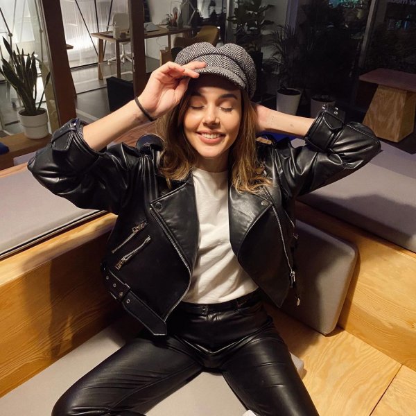 Son günlerde tartışmalarıyla gündem olan Berfu Yenenler