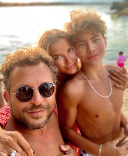 İvana Sert Sezer Dermenci ile doludizgin ilişkisine devam ediyor