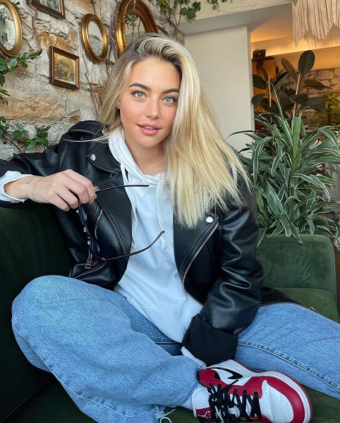 Survivor yarışmacısı Aycan Yanaç'ın beğenilen paylaşımları