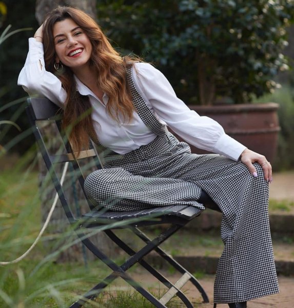 Yaprak Dökümü'nün Necla ve Leyla'sı değişim rüzgarına kapıldı