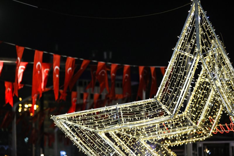 İstanbul'da yılbaşı hazırlıkları devam ediyor