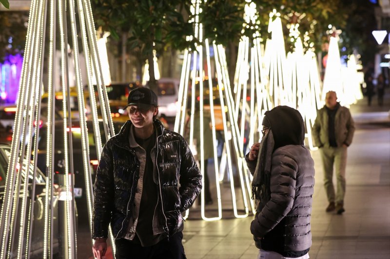 İstanbul'da yılbaşı hazırlıkları devam ediyor