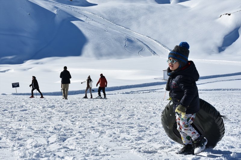 Hakkari'de kayak sezonu başladı