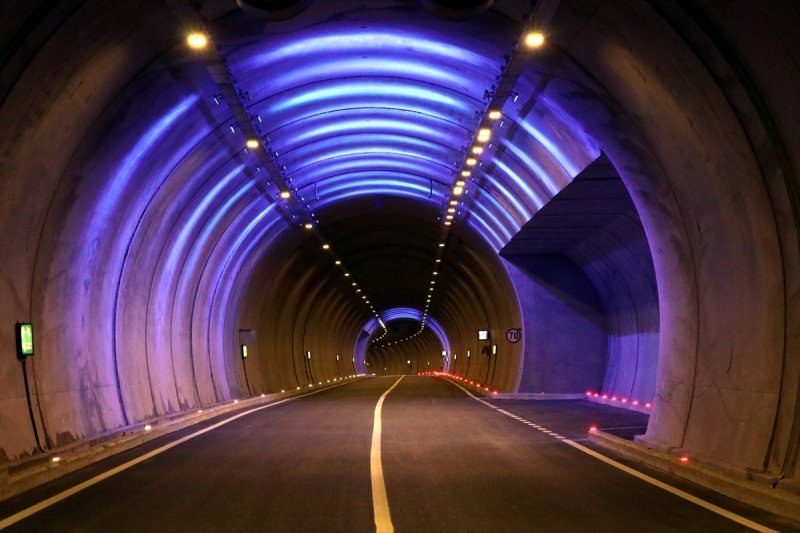 Bugün açılışı yapılan Pirinkayalar Tüneli'nden fotoğraflar