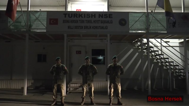 Mehmetçik'ten 2022 mesajı: Mutlu yıllar Türkiyem