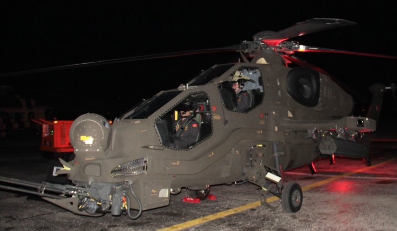 Türk havacılığına kazandırılan pilotların eğitimleri