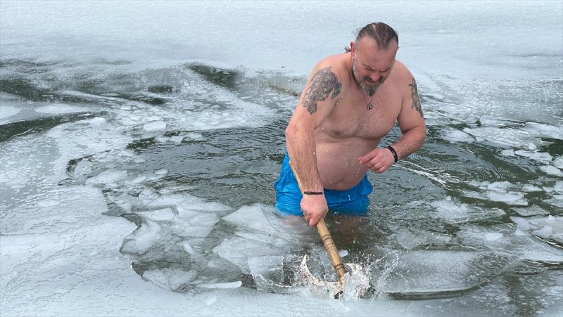 Rize'nin Kaçkarlı Viking'i, yaz kış doğada yaşamaktan vazgeçmiyor