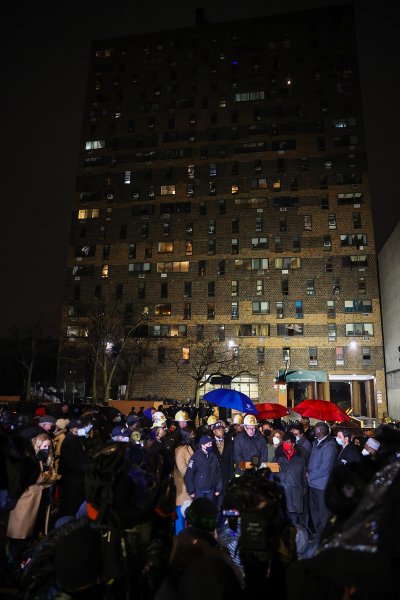 New York'ta yangın faciası: 9'u çocuk 19 kişi öldü