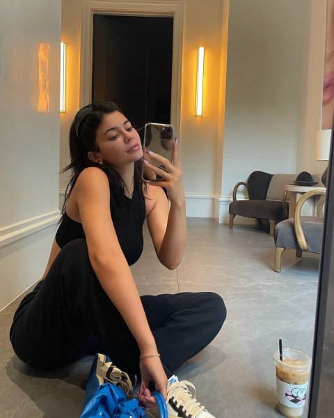 Kylie Jenner'ın 300 milyonluk sosyal medya hesabından kareler