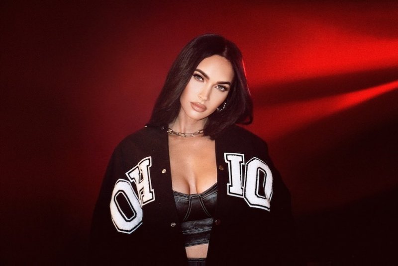 Aşk sarhoşu Megan Fox'un çok beğenilen fotoğrafları